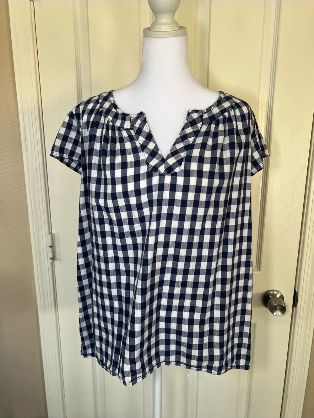 St. John’s Bay Navy White Gingham Flutter Sleeve Blouse